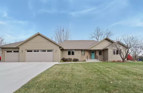 875 Louise Ave SE, Cokato, MN 55321