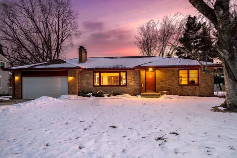 1362 Belmont Ln W, Roseville, MN 55113