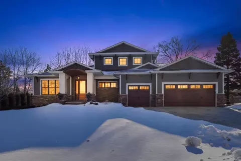 110 Gleahaven Rd, Wayzata, MN 55391