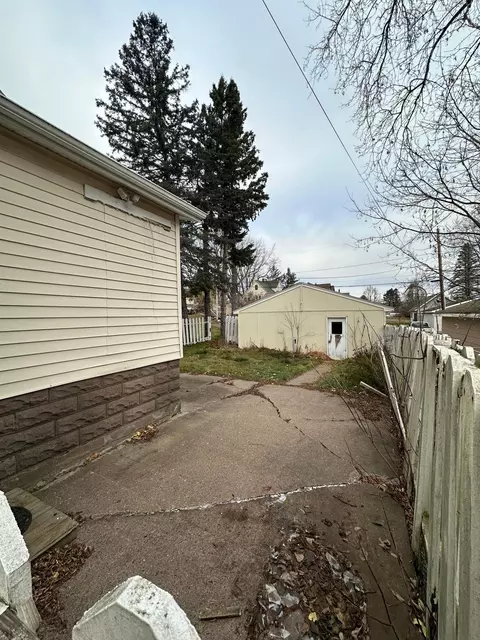 Exterior - 623 3rd St, Duluth, MN 55810 photo 5 of 8