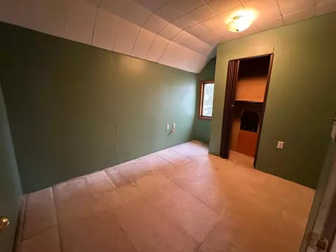 Bedroom - 623 3rd St, Duluth, MN 55810 photo 4 of 4