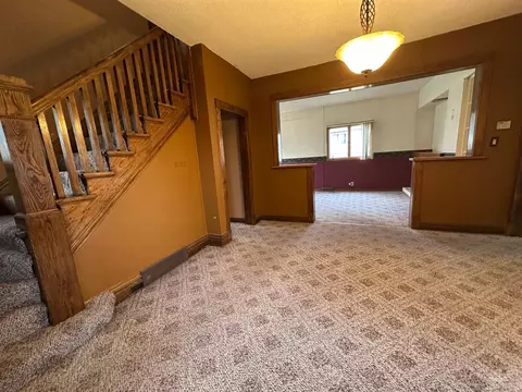 Living - 623 3rd St, Duluth, MN 55810 photo 5 of 7