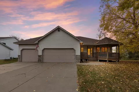 11024 278th St, Chisago City, MN 55013