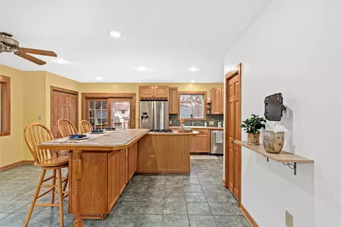 1803 Eustis St, Saint Paul, MN 55113 photo 12