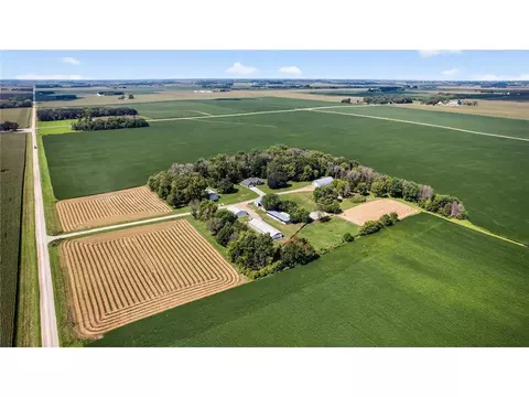 50424 305th St, Blooming Prairie, MN 55917