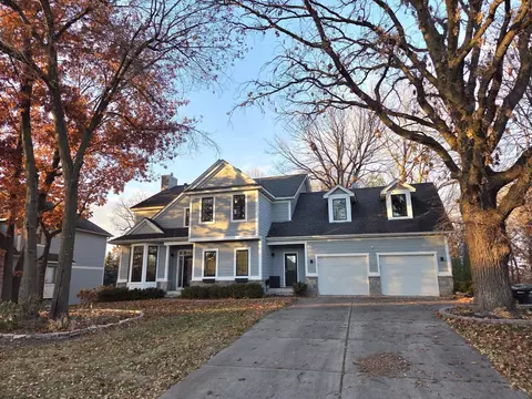 1351 Hunters Rdg, Lino Lakes, MN 55038
