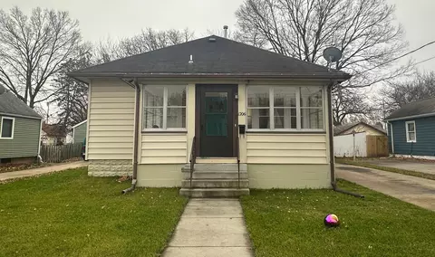 1206 3rd St NE, Rochester, MN 55906