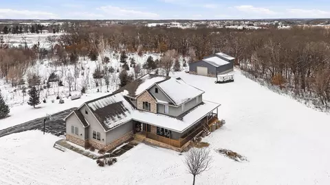 1872 Dom Cir, Saint Augusta, MN 55320