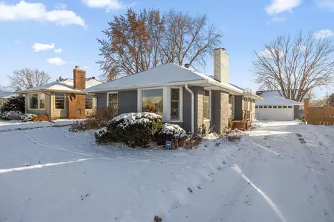 804 Cottage Ave W, Saint Paul, MN 55117