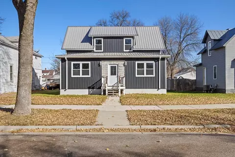 409 4th St W, Canby, MN 56220