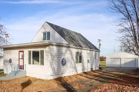 108 N Secor St, Bricelyn, MN 56014