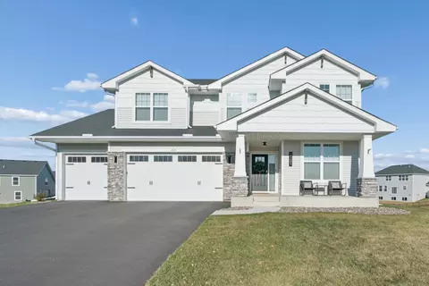 2121 Johanna Cir, Lino Lakes, MN 55038