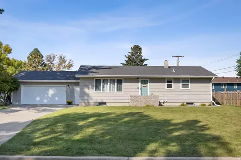 1221 1st St N, Casselton, ND 58012