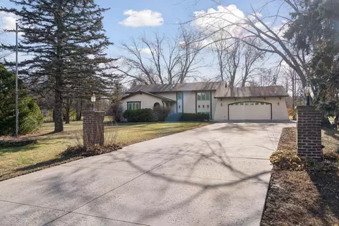 9012 175th Ln NW, Anoka, MN 55303