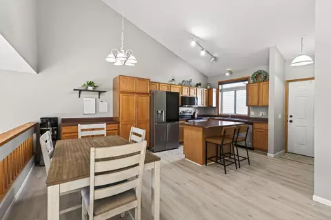 635 35th St W, Hastings, MN 55033