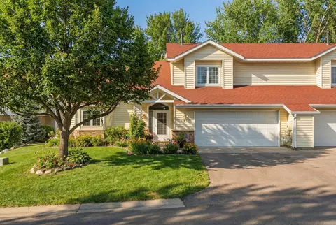 732 E Nicollet Blvd, Burnsville, MN 55337