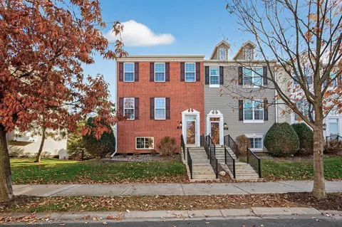 310 Heritage Trl, Circle Pines, MN 55014