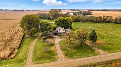 8780 SW 42nd Ave, Owatonna, MN 55060