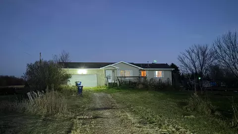 33545 Oriole Ave, Lindstrom, MN 55045