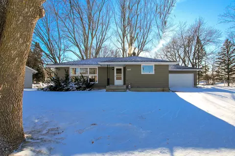 800 Sumac Ln, Glencoe, MN 55336