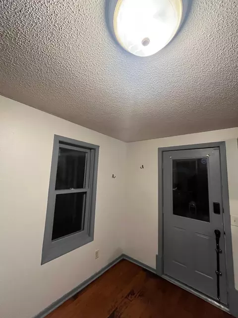 Entry Way - 1020 8th Ave SE, Saint Cloud, MN 56304 photo 4 of 7