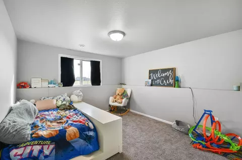 Bedroom - 302 8th St E, Horace, ND 58047 photo 4 of 7