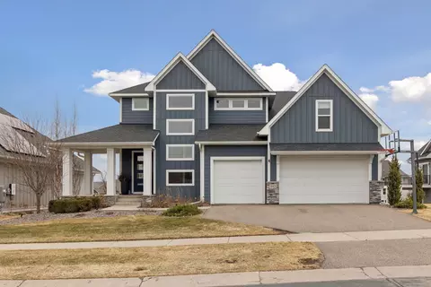 845 Juniper Cir N, Lake Elmo, MN 55042