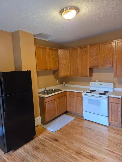 3761-3763 W Broadway Ave, Robbinsdale, MN 55422