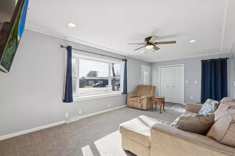220 Baker Ave E, Winsted, MN 55395 photo 11