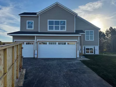 541 Lagrandeur Rd, Somerset, WI 54025