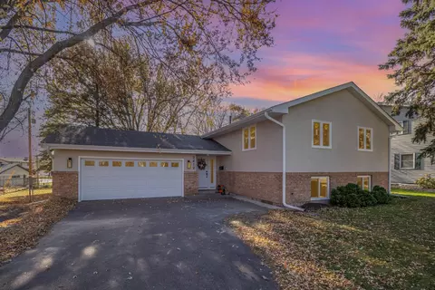 2412 34th Ave NE, Saint Anthony, MN 55418