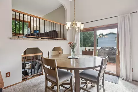 5860 Hodgson Rd, Shoreview, MN 55126