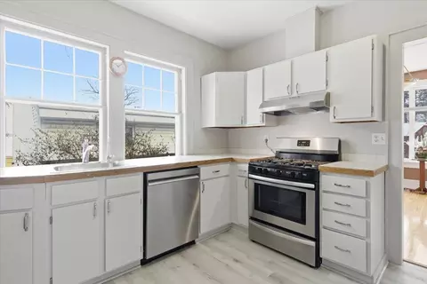 Kitchen - 924 Central Ave, Red Wing, MN 55066 photo 4 of 6