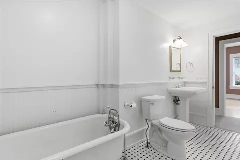 Bath - 924 Central Ave, Red Wing, MN 55066 photo 7 of 8