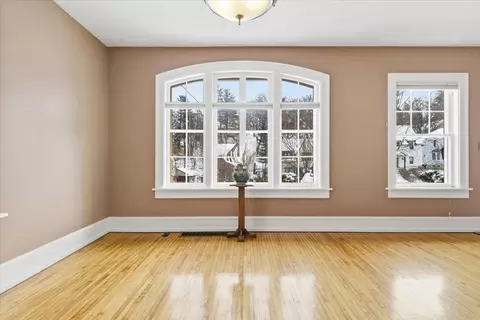 Living - 924 Central Ave, Red Wing, MN 55066 photo 2 of 7
