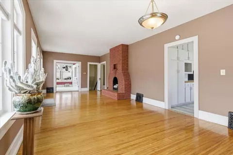 Living - 924 Central Ave, Red Wing, MN 55066 photo 5 of 7