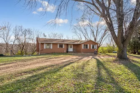 55807 River Fort Dr, Mankato, MN 56001