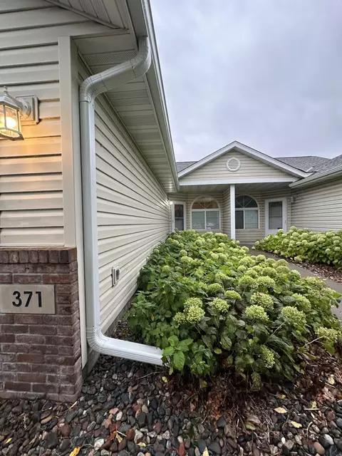 371 Phyllis St, Big Lake, MN 55309