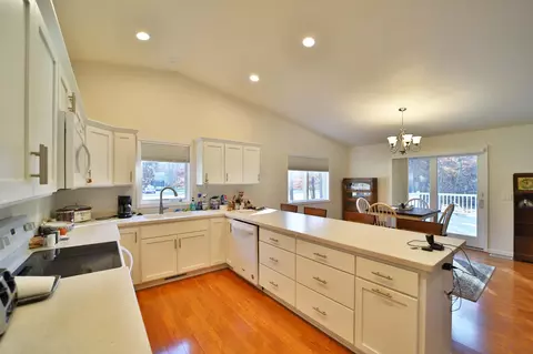 Kitchen - 6195 Cosmos Rd, Baxter, MN 56425 photo 2 of 4