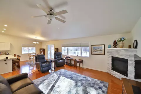 Living - 6195 Cosmos Rd, Baxter, MN 56425 photo 4 of 5