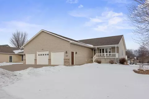 1289 Sunburst Way SE, Hutchinson, MN 55350