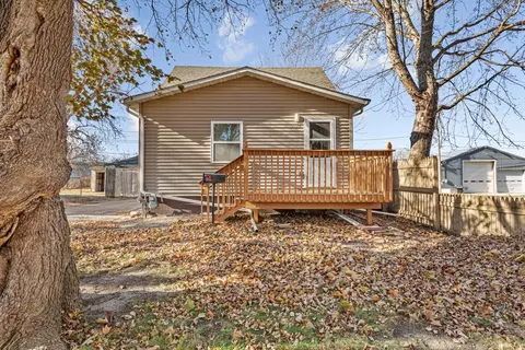 1126 S Newton Ave, Albert Lea, MN 56007