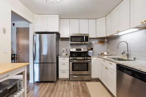 4820 Park Commons Dr #220, Saint Louis Park, MN 55416