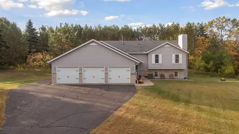 13025 4th St N, Stillwater, MN 55082