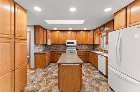 Kitchen - 5755 232nd St W, Faribault, MN 55021 photo 2 of 4