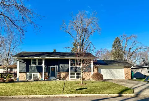 710 Cardinal Dr, Owatonna, MN 55060