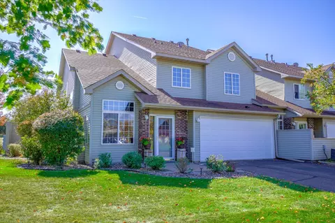 2437 Oakridge Cir, Hudson, WI 54016