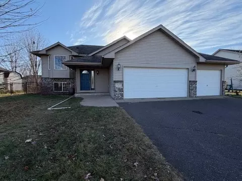 7577 386th St, North Branch, MN 55056