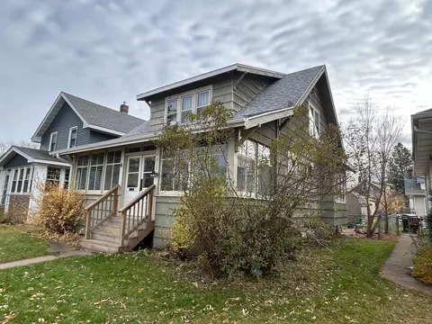 910 N 20th St, Superior, WI 54880