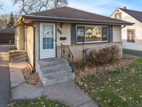 1085 Flandrau St, Saint Paul, MN 55106